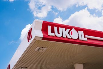 رويترز: العراق يبحث الحصول على إعفاء من العقوبات الأمريكية ضد لوك أويل رويترز: العراق يبحث الحصول على إعفاء من العقوبات الأمريكية ضد لوك أويل