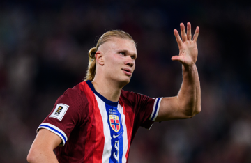 بعد تسجيله هدفي الفوز على إيطاليا.. هالاند يعادل رقم ليفاندوفسكي بتصفيات كأس العالم