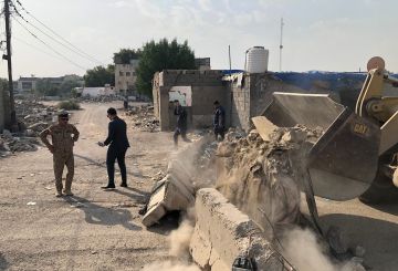 عمليات بغداد تغلق جميع المداخل الى معسكر الرشيد عمليات بغداد تغلق جميع المداخل الى معسكر الرشيد