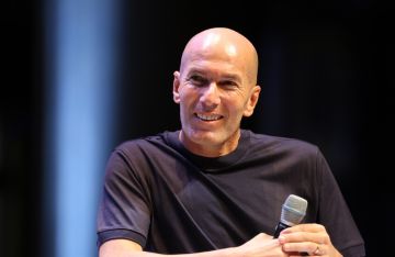 سر تأخر زيدان في توقيع عقد تدريب منتخب فرنسا