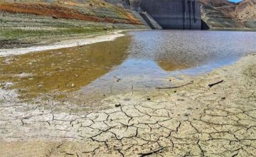 إيران تباشر عمليات تلقيح سحب في ظل الجفاف الحاد