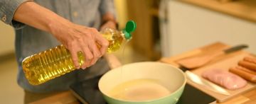 دراسة: زيت الصويا مرتبط بزيادة الوزن والسمنة