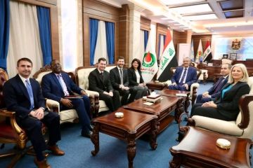 العراق يبحث مع شيفرون الأمريكية مشاريع تطوير النفط والغاز