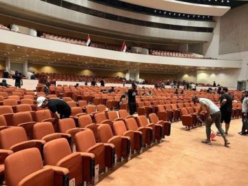 الدورة السادسة تبحث عن رئيس قادر على إنقاذ المؤسسة التشريعية من التعطيل الدورة السادسة تبحث عن رئيس قادر على إنقاذ المؤسسة التشريعية من التعطيل