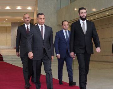 وفد عراقي برئاسة رئيس جهاز المخابرات يلتقي بالرئيس السوري أحمد الشرع