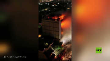 لقطات جوية لحريق يلتهم مركزا تجاريا وسط مدينة الكوت العراقية ويخلف 61 قتيلا