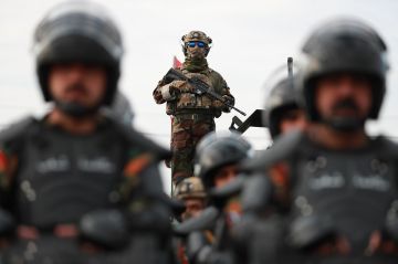 الداخلية العراقية تضبط مع نظيرتها السورية أكثر من مليون و350 ألف حبة كبتاغون الداخلية العراقية تضبط مع نظيرتها السورية أكثر من مليون و350 ألف حبة كبتاغون