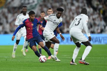 الذكاء الاصطناعي يتوقع تفوق برشلونة على ريال مدريد وأتلتيكو في سباق لقب الليغا 2025-2026 الذكاء الاصطناعي يتوقع تفوق برشلونة على ريال مدريد وأتلتيكو في سباق لقب الليغا 2025-2026