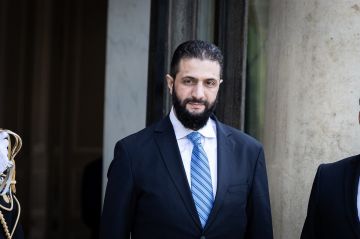 وثيقة سرية للغاية تكشف لأول مرة جانبا من حياة الشرع وتلقيه تدريبات لدى جيش النظام السابق وثيقة سرية للغاية تكشف لأول مرة جانبا من حياة الشرع وتلقيه تدريبات لدى جيش النظام السابق