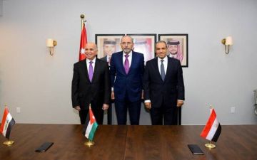 وزراء خارجية مصر والأردن والعراق يؤكدون أهمية تعزيز آلية التعاون الثلاثي