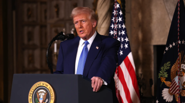 ترامب يوجه تحذيرا إلى العراق بشأن إعادة انتخاب نوري المالكي رئيسا للوزراء ترامب يوجه تحذيرا إلى العراق بشأن إعادة انتخاب نوري المالكي رئيسا للوزراء