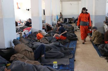 سوريا: خطة نقل سجناء داعش إلى العراق كانت قيد المناقشة منذ شهور سوريا: خطة نقل سجناء داعش إلى العراق كانت قيد المناقشة منذ شهور