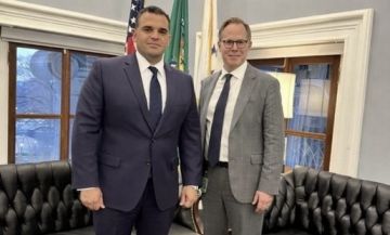 مبعوث ترامب يفتح دفاتر المصارف العراقية مع الخزانة الأمريكية: العقوبات قادمة مبعوث ترامب يفتح دفاتر المصارف العراقية مع الخزانة الأمريكية: العقوبات قادمة