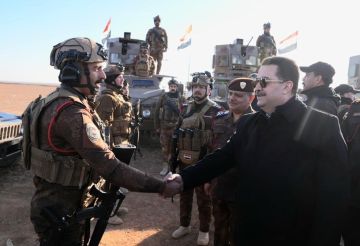 رئيس الوزراء العراقي يوجه بإنشاء ساتر أمني على الحدود مع سوريا رئيس الوزراء العراقي يوجه بإنشاء ساتر أمني على الحدود مع سوريا