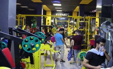 في صالات بغداد: الهرمونات تسرع العضلات وتدمر الكلى بين شباب يبحثون عن الكمال