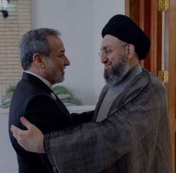 الحكيم يشدد خلال لقائه عراقجي على ضرورة وقف التصعيد وإنهاء حالة الحرب والتوتر التي تعيشها المنطقة عبر الحوار الحكيم يشدد خلال لقائه عراقجي على ضرورة وقف التصعيد وإنهاء حالة الحرب والتوتر التي تعيشها المنطقة عبر الحوار