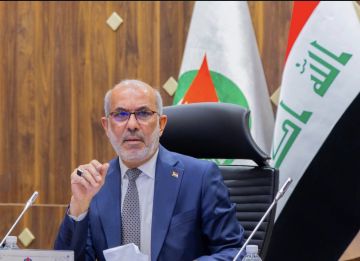 وزير النفط: معدل التصدير خلال الشهر الحالي ارتفع إلى 3 ملايين و400 ألف برميل يوميا وزير النفط: معدل التصدير خلال الشهر الحالي ارتفع إلى 3 ملايين و400 ألف برميل يوميا