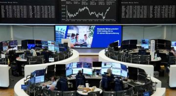 ارتفاع عوائد السندات يضغط على الأسهم الأوروبية وسط مخاوف التضخم ارتفاع عوائد السندات يضغط على الأسهم الأوروبية وسط مخاوف التضخم