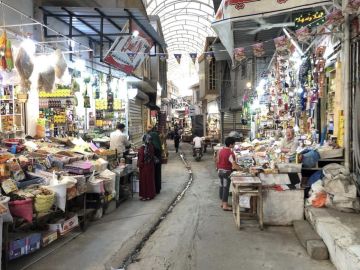 التجارة والتخطيط تطلقان إجراءات لتثبيت الأسعار وتتبع أكثر من ألف سلعة إلكترونيا
