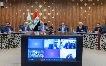 زيادة الإنتاج وتخصيص قطع أراض.. وزير النفط يترأس اجتماع خلية الأزمة زيادة الإنتاج وتخصيص قطع أراض.. وزير النفط يترأس اجتماع خلية الأزمة