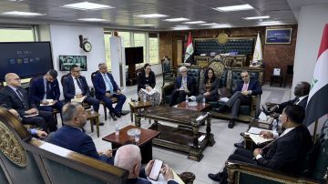 وزارة النقل تبحث مع البنك الدولي دعم مشاريع قطاعات النقل وتطوير السكك الحديدية