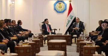 وزير الداخلية ووفد نيابي من الحزب الديمقراطي يبحثان تشريعات حقوق الضباط والمنتسبين وزير الداخلية ووفد نيابي من الحزب الديمقراطي يبحثان تشريعات حقوق الضباط والمنتسبين