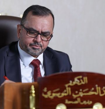 وزير الصحة يوجه بشمول جميع ملاكات الوزارة بتخفيض أجور الأجنحة الخاصة بنسبة 50 وزير الصحة يوجه بشمول جميع ملاكات الوزارة بتخفيض أجور الأجنحة الخاصة بنسبة 50