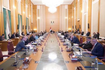 مجلس الوزراء يعقد جلسته الاعتيادية برئاسة الزيدي مجلس الوزراء يعقد جلسته الاعتيادية برئاسة الزيدي