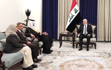 رئيس الجمهورية يؤكد أهمية الحوار بين القوى السياسية وترسيخ الاستقرار السياسي رئيس الجمهورية يؤكد أهمية الحوار بين القوى السياسية وترسيخ الاستقرار السياسي