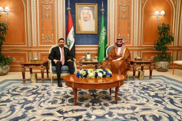 رئيس الوزراء يؤكد موقف العراق بعدم استخدام أراضيه منطلقا لاعتداءات تمس السعودية والمنطقة رئيس الوزراء يؤكد موقف العراق بعدم استخدام أراضيه منطلقا لاعتداءات تمس السعودية والمنطقة