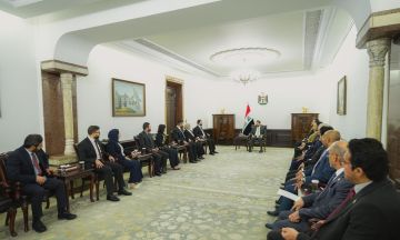 رئيس الوزراء: الحكومة ماضية بتنفيذ سياساتها الإصلاحية ومستمرة في مكافحة الفساد رئيس الوزراء: الحكومة ماضية بتنفيذ سياساتها الإصلاحية ومستمرة في مكافحة الفساد