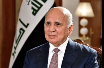 وزير الخارجية يصل إلى روما في زيارة رسمية للفاتيكان وزير الخارجية يصل إلى روما في زيارة رسمية للفاتيكان