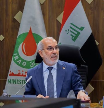 وزير النفط: الأزمة بدأت تتهاوى ونخطو خطوات واثقة لدعم الاقتصاد الوطني وزير النفط: الأزمة بدأت تتهاوى ونخطو خطوات واثقة لدعم الاقتصاد الوطني