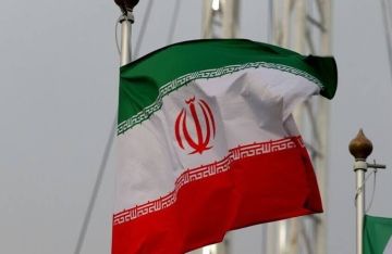 مجلس الأمن القومي الإيراني: اجتماع في طهران يضم وزير الدفاع السعودي وقائد جيش باكستان مجلس الأمن القومي الإيراني: اجتماع في طهران يضم وزير الدفاع السعودي وقائد جيش باكستان