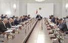 مجلس الوزراء يقرر إعفاء المواد الغذائية والأدوية المستوردة من الرسوم الكمركية