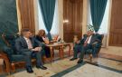 وزير الدفاع يلتقي القائم بالأعمال الأمريكي لبحث العلاقات الثنائية