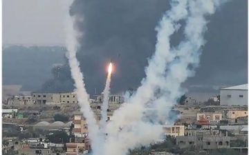 إطلاق دفعة صواريخ إيرانية باتجاه اسرائيل إطلاق دفعة صواريخ إيرانية باتجاه اسرائيل