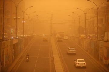 عاصفة ترابية قادمة من سوريا عاصفة ترابية قادمة من سوريا