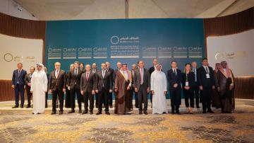 التحالف الدولي يرحب بالاتفاق بين دمشق وقسد ويثمن تضحيات الأخيرة في قتال داعش التحالف الدولي يرحب بالاتفاق بين دمشق وقسد ويثمن تضحيات الأخيرة في قتال داعش