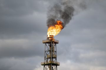 العراق يربط استئناف كامل نشاطه النفطي بوقف الحرب ويؤكد جاهزيته للعودة السريعة العراق يربط استئناف كامل نشاطه النفطي بوقف الحرب ويؤكد جاهزيته للعودة السريعة