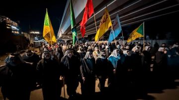 بغداد.. عودة المتظاهرين الى التجمهر عند الجسر المعلق