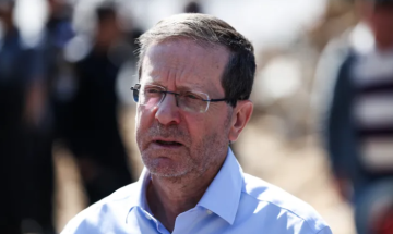 الرئيس الاسرائيلي يوضح أهداف الحرب ويعترف بتدني التأييد لها في أمريكا الرئيس الاسرائيلي يوضح أهداف الحرب ويعترف بتدني التأييد لها في أمريكا