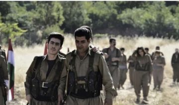 رويترز: جماعات كردية إيرانية مسلحة ناقشت مع واشنطن شن هجوم على قوات الأمن الإيرانية