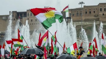 أكسيوس: بتحريض من نتنياهو.. ترامب هاتف قادة أكرادا في العراق لبحث دورهم في الحرب ضد إيران