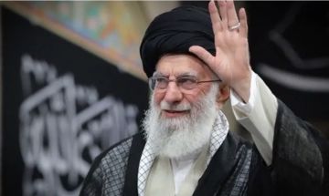 وكالة تسنيم: تأجيل مراسم وداع الخامنئي في مصلى طهران