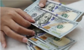 أسعار صرف الدولار في العراق: الورقة بـ155,000 دينار أسعار صرف الدولار في العراق: الورقة بـ155,000 دينار