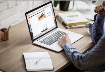 البياتي: التعليم الإلكتروني خيار احترازي قد تفرضه تطورات الأوضاع في البلاد البياتي: التعليم الإلكتروني خيار احترازي قد تفرضه تطورات الأوضاع في البلاد