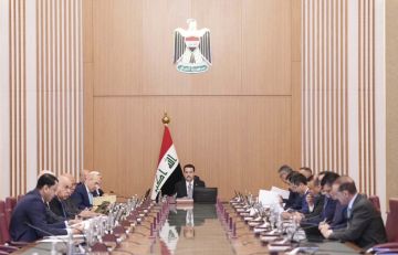 مجلس الوزراء: يكون بدء الدوام الرسمي لموظفي الدولة يوم غد الأربعاء في الساعة 9 صباحا مجلس الوزراء: يكون بدء الدوام الرسمي لموظفي الدولة يوم غد الأربعاء في الساعة 9 صباحا