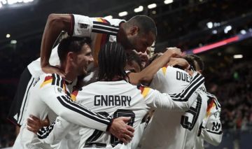 قميص ألمانيا غير اعتيادي يظهر لأول مرة في مواجهة سويسرا