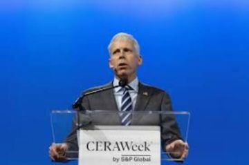 وزير الطاقة الأمريكي: النفط لم يرتفع بما يكفي لكبح الطلب